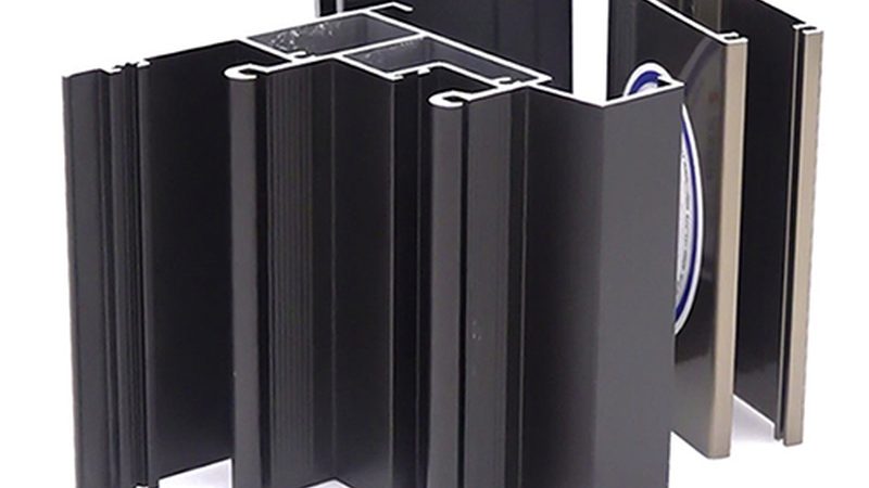 学校教室折叠隔断门材质选择，安全性是关键